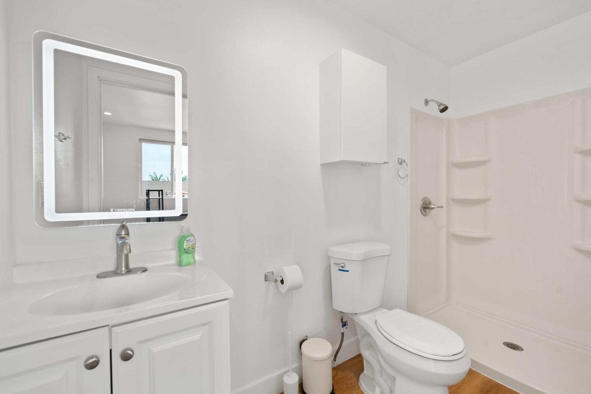 Spacious 1-Bd Hideaway Close To Usc Room With Share Livingroom Лос-Анджелес Экстерьер фото